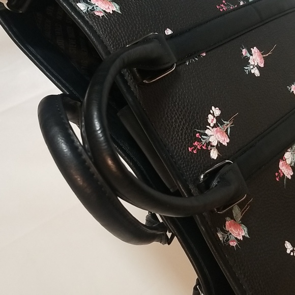 Steve Madden Tote/Crossbody - Picture 8 of 12